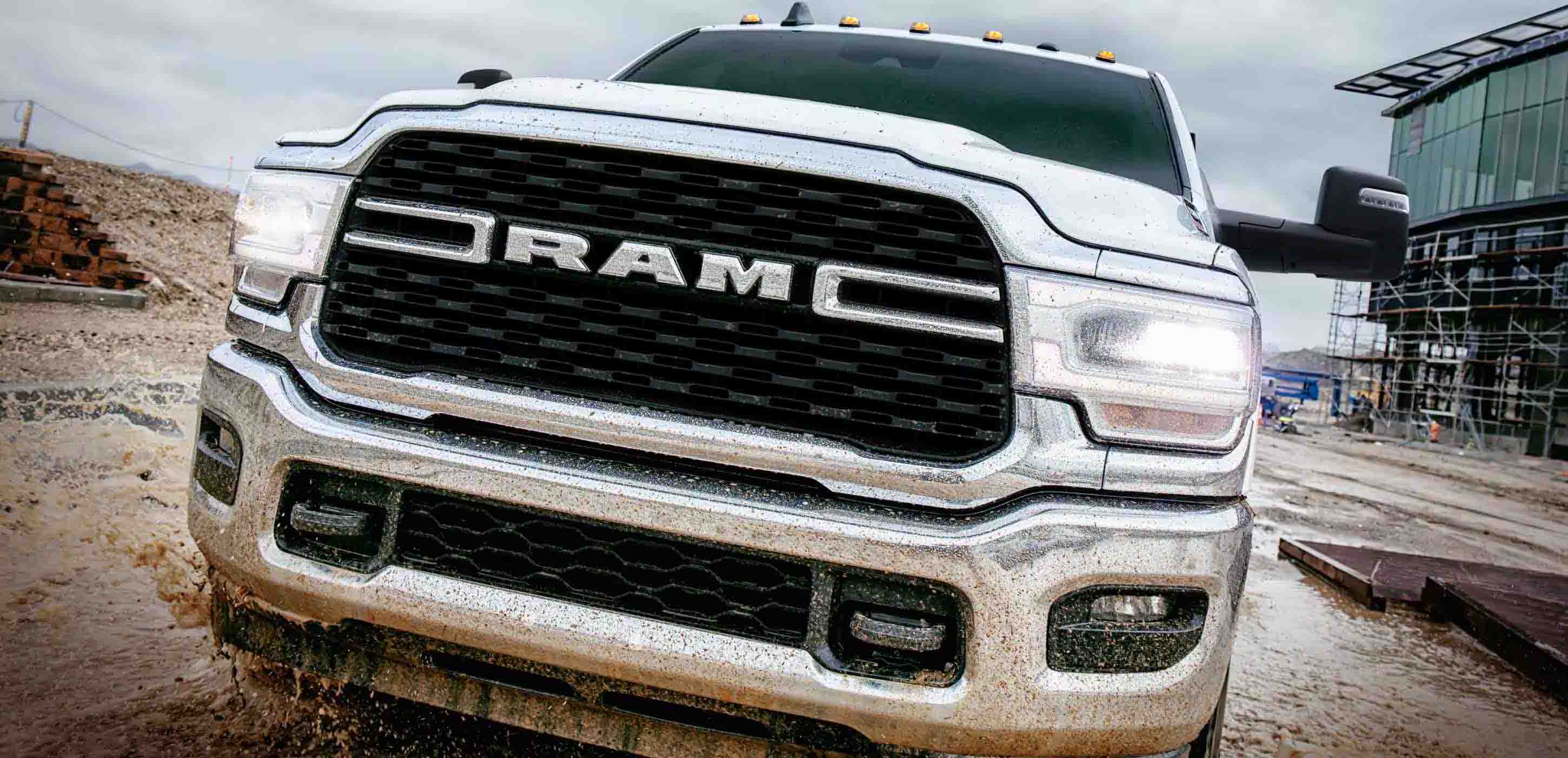 camiones dodge levantados 2023