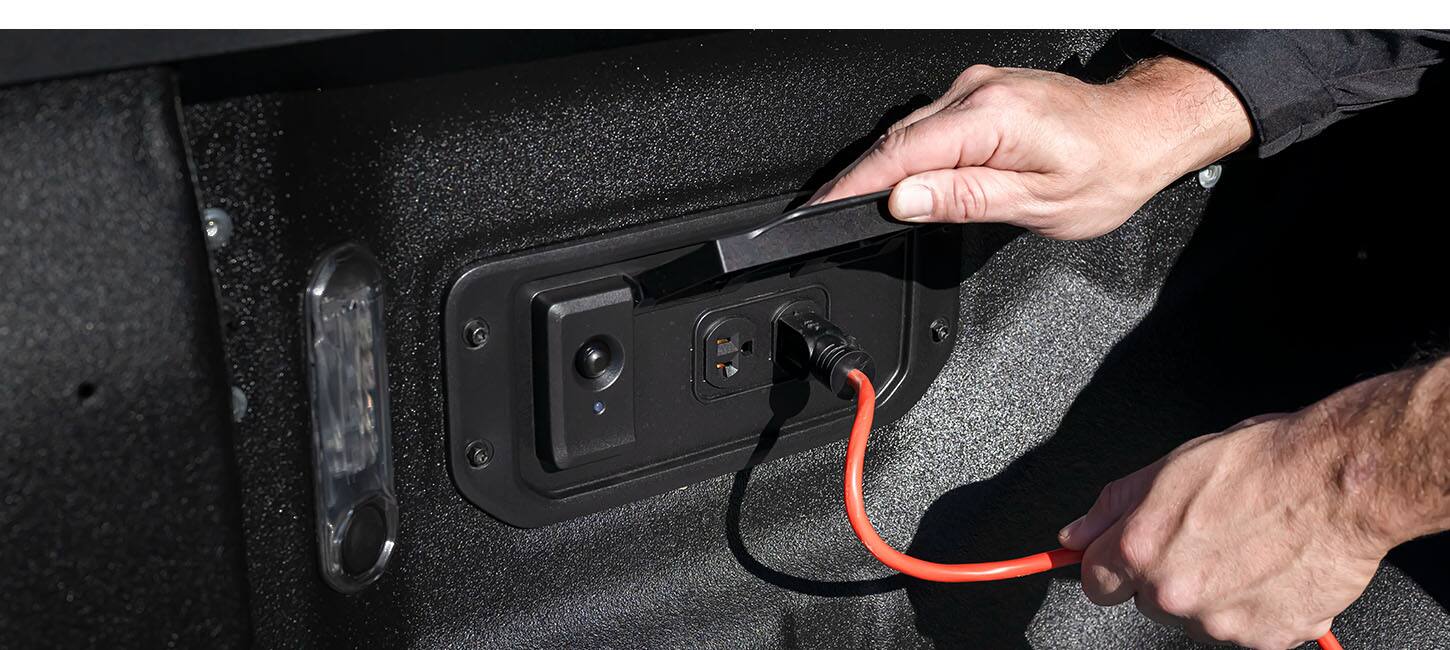 my25-ram-ramcharger-tab-container-power-